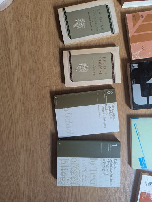 Livros de linguística