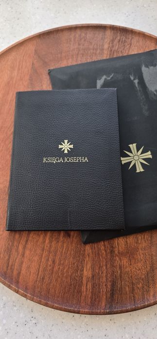 Księga Josepha Far Cry 5 Ubisoft.