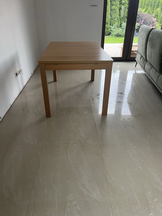 Stół do jadalni Ikea Bjursta rozkładany