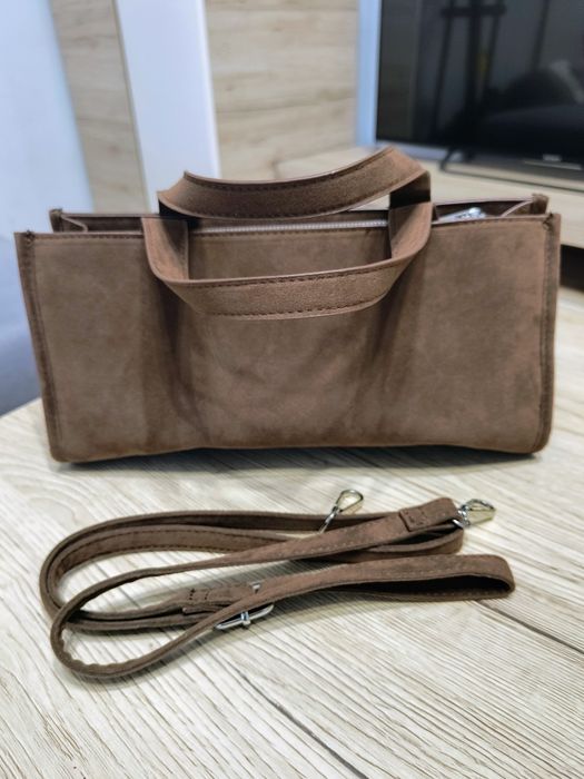 Nowa czekoladowa  torebka listonoszka z imitacji zamszu Sinsay