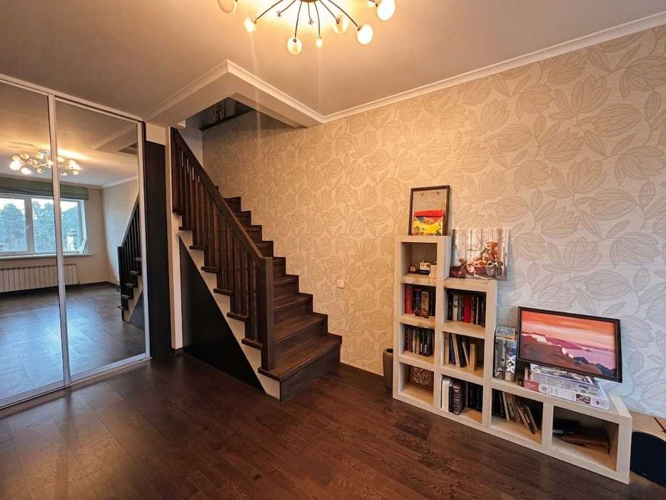 Продаж квартири 3 кімнати 123,9м2 в центрі Ворзеля  Сертифікат, Постанова ТАК