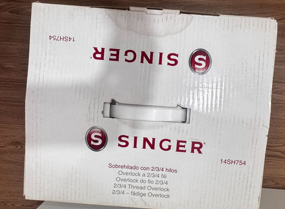 Máquina costura Overlock singer - Nunca Usada