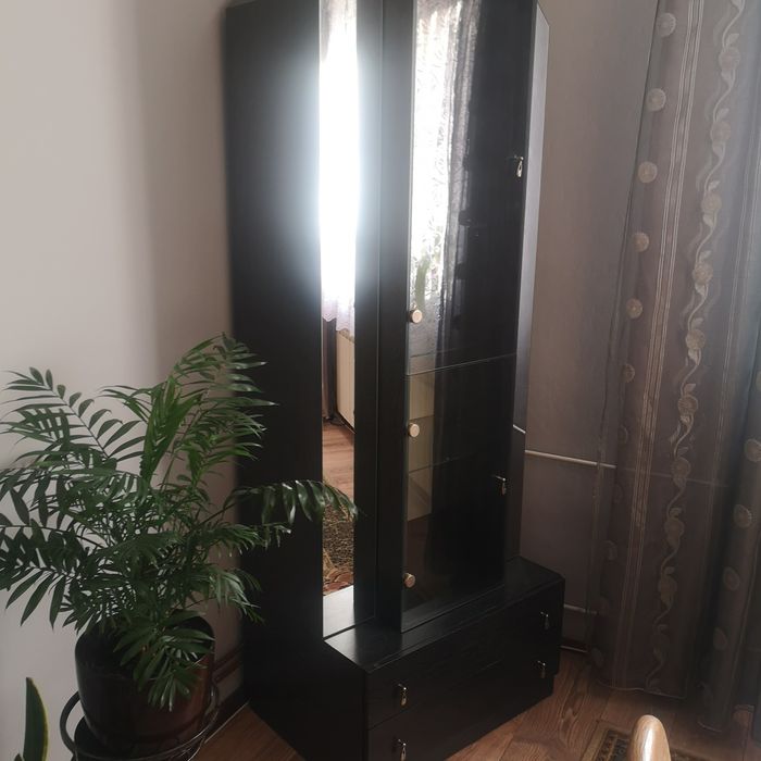 Witryna szklana czarna