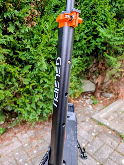 Trotinete Elétrica Geleipu Z1 Pro Dual Motor 2400W Potência Total