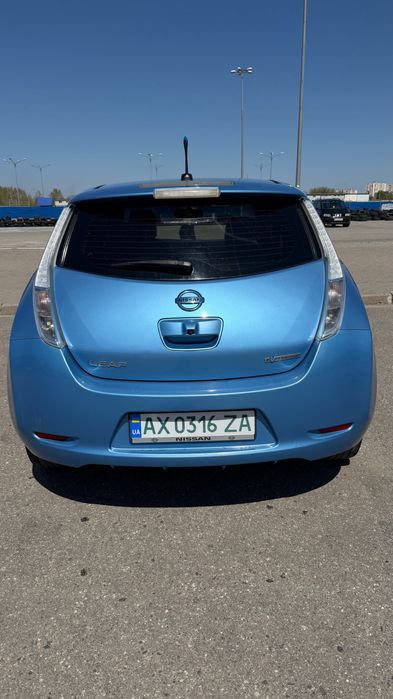 Nissan Leaf 2013 | Максималка | 10/12 батарея | Без ДТП