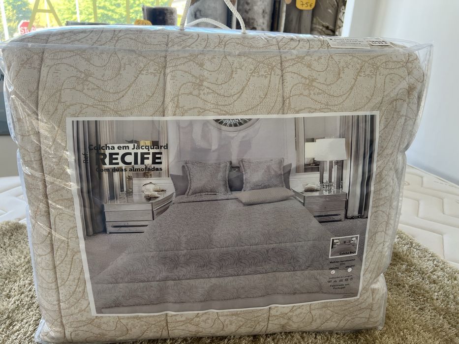 Edredon em jacquard e lurex