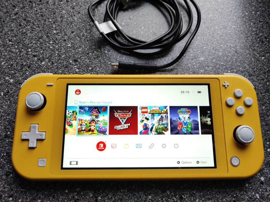 Nintendo Switch lite żółty sprawny
