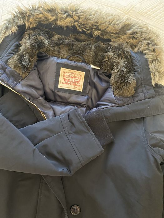 Kurtka puchowa Levis damska idealna