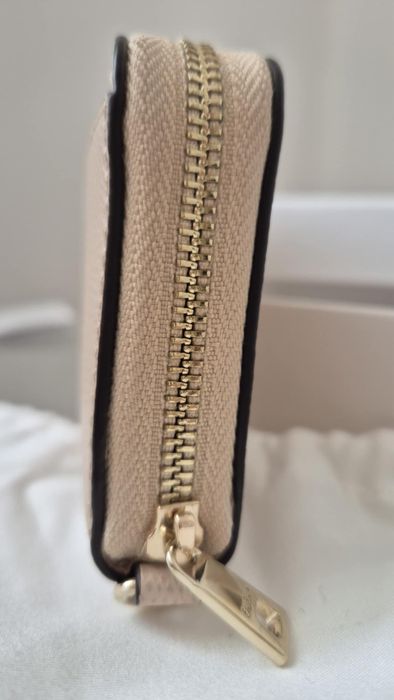 Portfel Furla. Kolor balerin