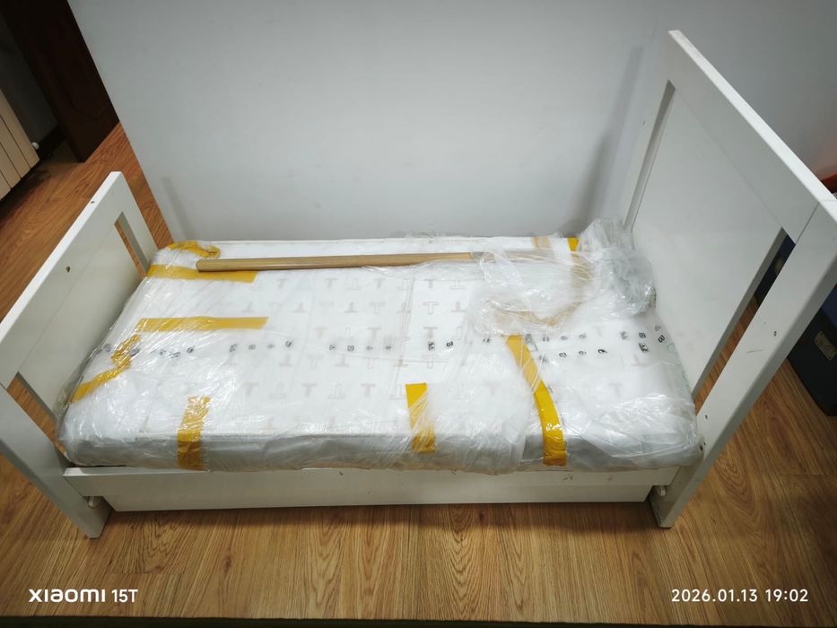 Berço conversivel em cama da marca Trama