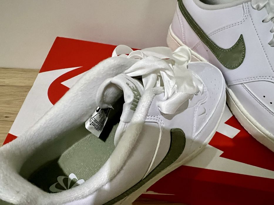 NOVAS - Saoatilhas Nike Court Vision Low Brancas Mulher | Tamanho 42