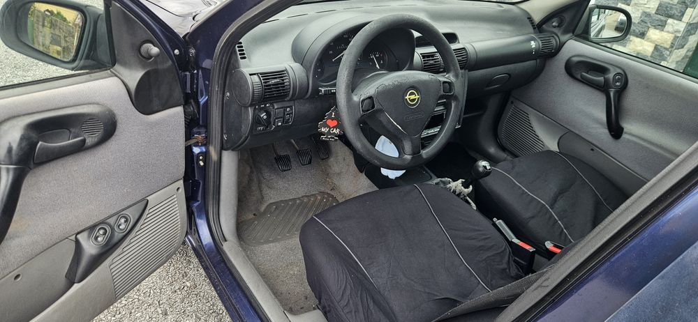Opel  corsa B 1.0
