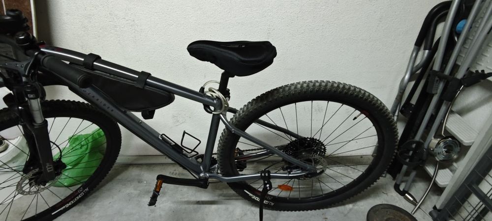 Rockrider Explorer 520 29''
BICICLETA BTT DE PASSEIO 29" EXPL 520
BICI