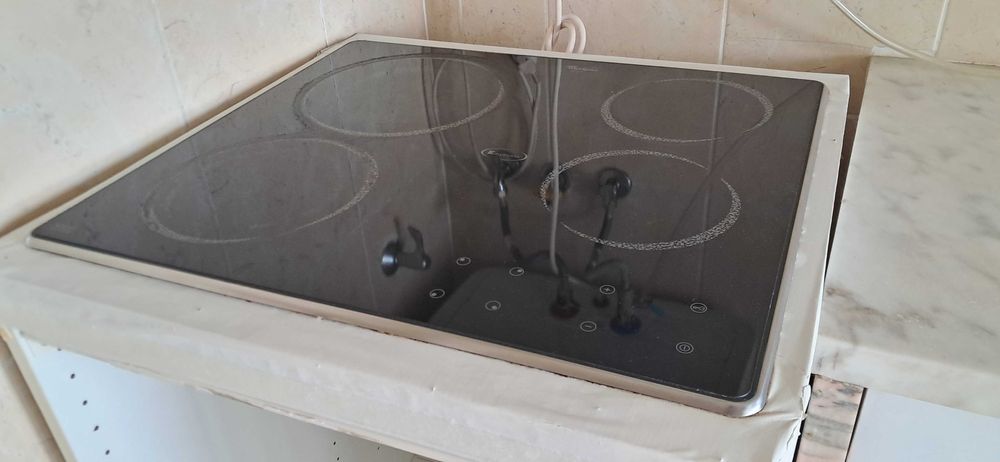Placa Cerâmica Whirlpool AKM 952/IX 4 zona(s)