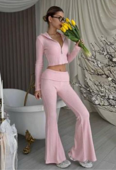 Костюм жіночий , ідеальний стан