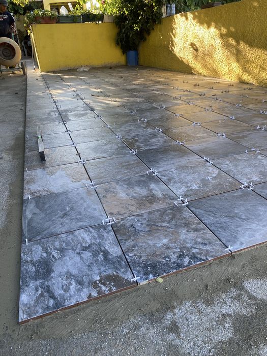 Pedreiro profissional – cerâmica, pintura, chão flutuante e betonilha