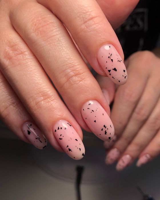 Маникюр и педикюр район Бавария