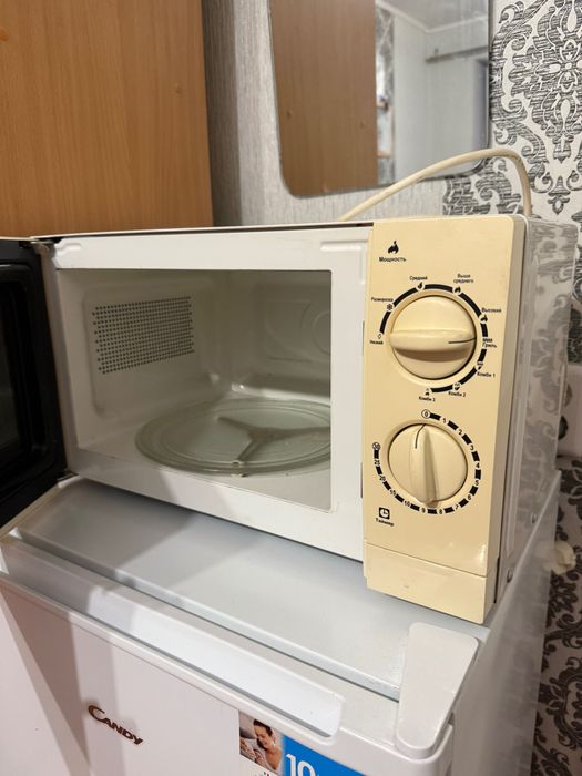 Мікрохвильова піч HANSA