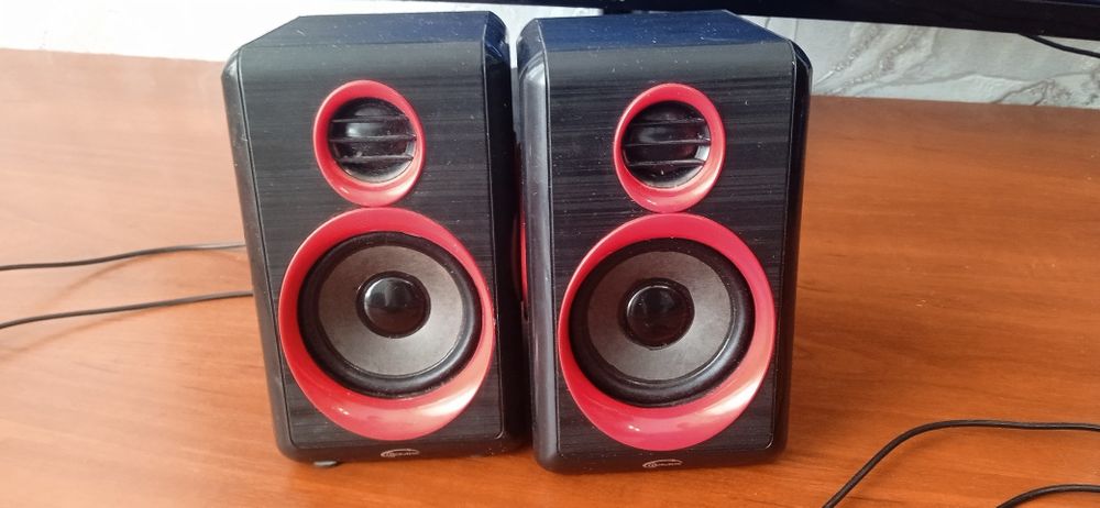 Продам колонки Gemix G-100