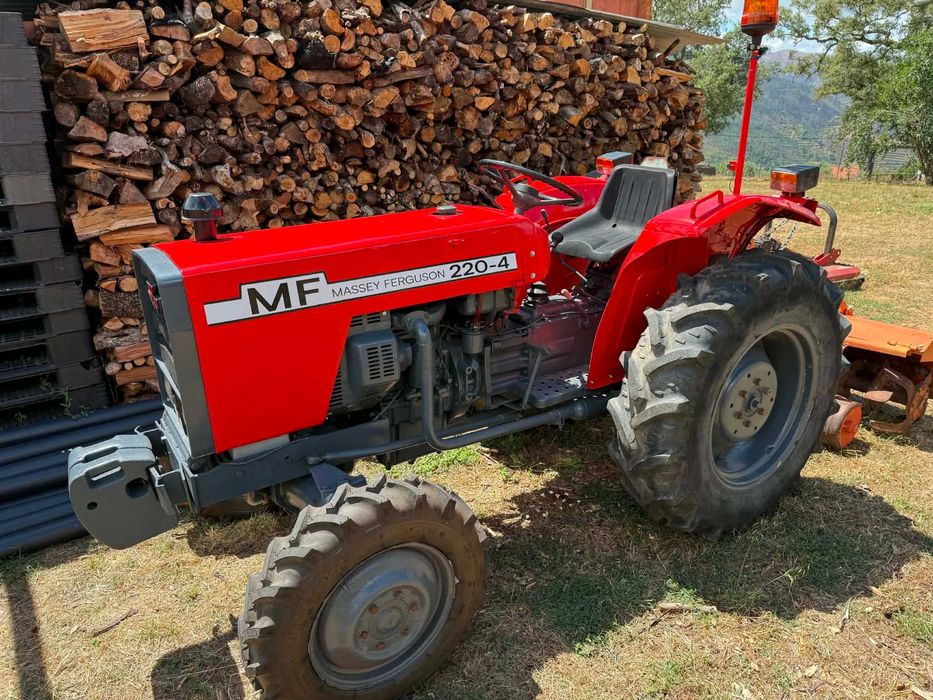 Massey fergunson 4x4 em perfeito estado