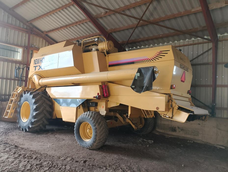 Kombajn New Holland Tx 68