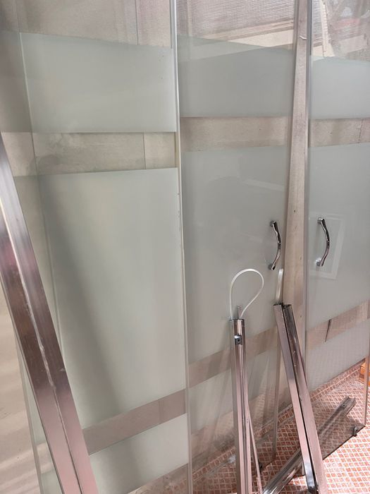 Vidro de poliban 80x80 – como novo