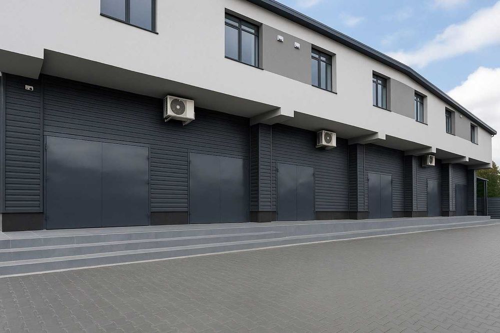 Продаж комерційного приміщення 4000 м2 с. Кожичі, Яворівський район