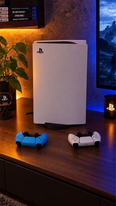 Продам свою Playstation 5 Blu-Ray 825Gb+300 игр