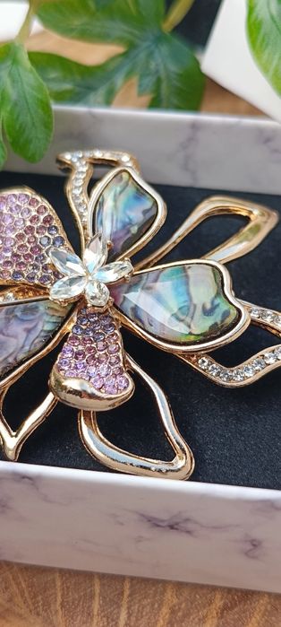 Nowa ekskluzywna bardzo duża broszka kwiat plus gratis
