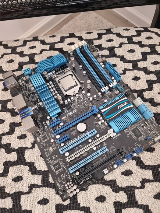 Płyta Główna Asus P8Z68-V + Core i7-2600K 4x 3,40GHz / 3,80GHz+ gratis