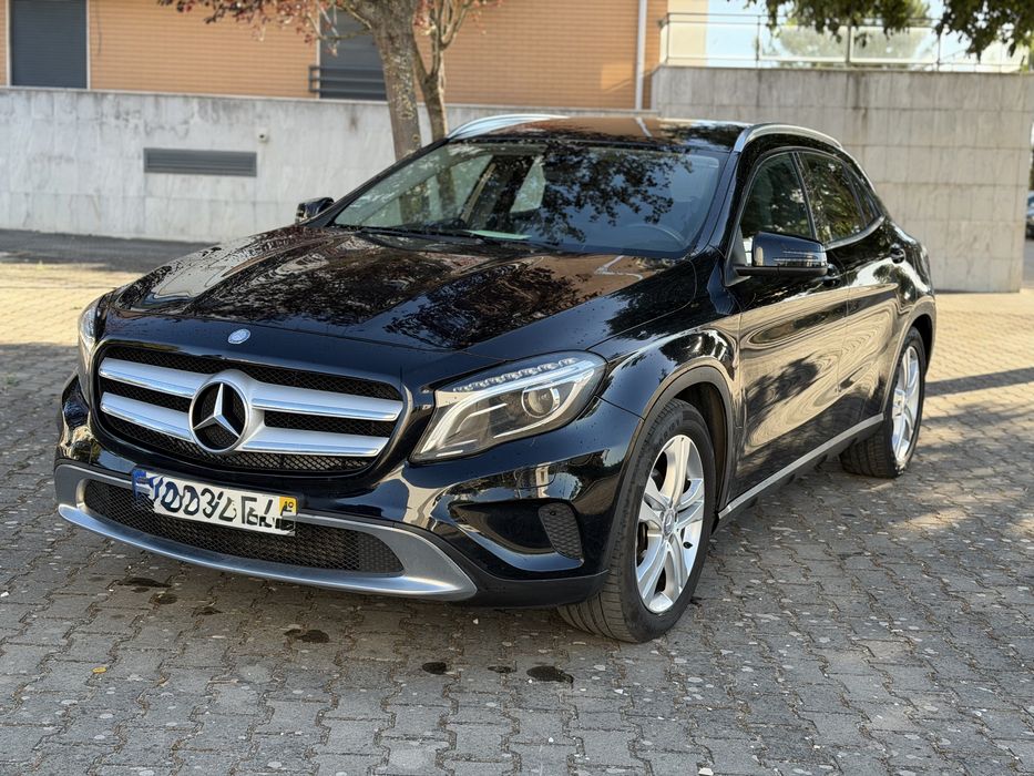 Mercedes-Benz GLA 180 d Urban foto 2