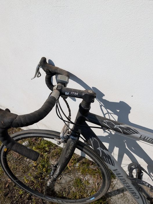 Bicicleta de pista em bom estado