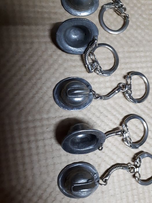 Porta chaves capacete Bombeiro em estanho