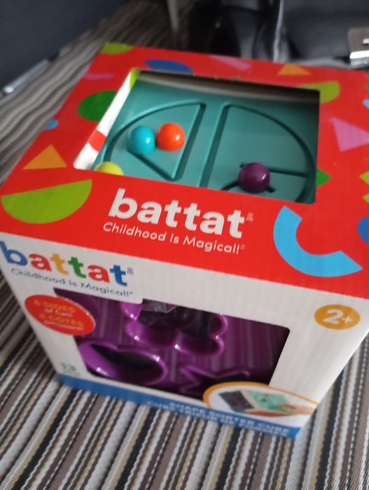 Розвивальна іграшка-сортер Battat Lite Розумний куб,