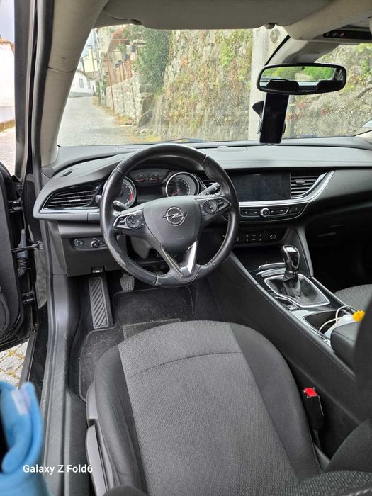 Carro Opel insignia 2018