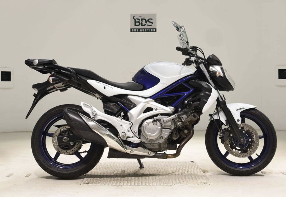 Suzuki GLADIUS 400 Сузуки з Японії