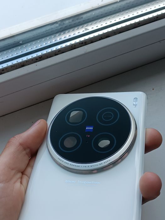 Оригінальна кришка Vivo x100 ultra білий все ідеально