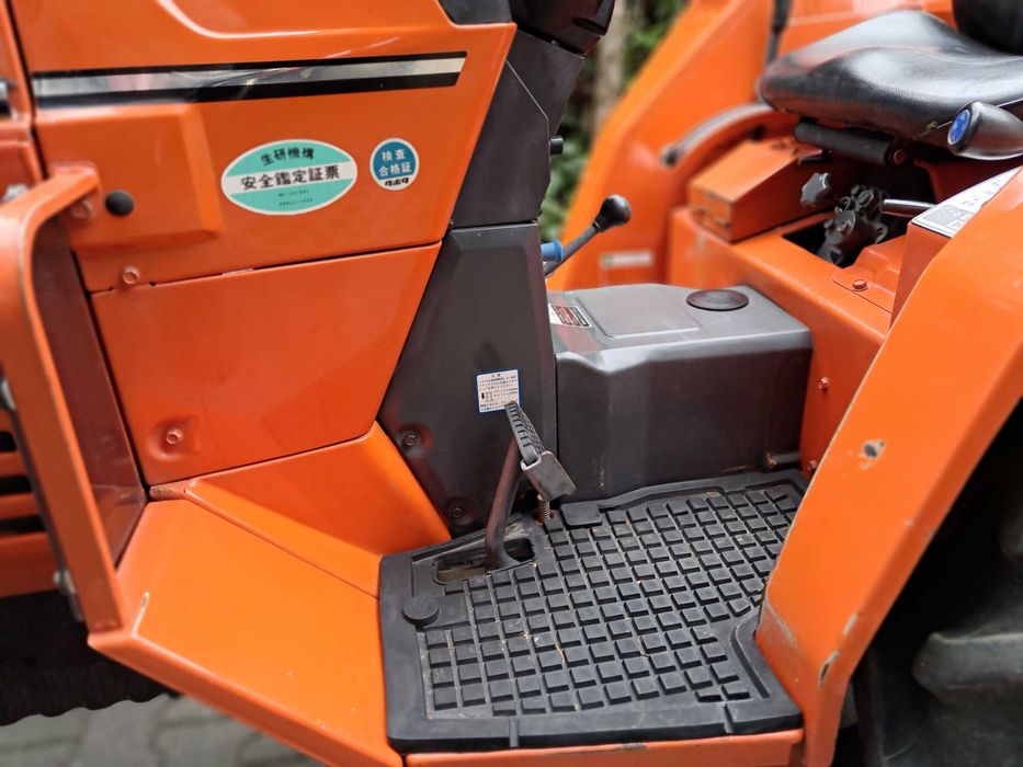 Traktorek KUBOTA Sunshine Z1-195 oraz 205. WSPOMAGANIE, REWERS, ZADBANY