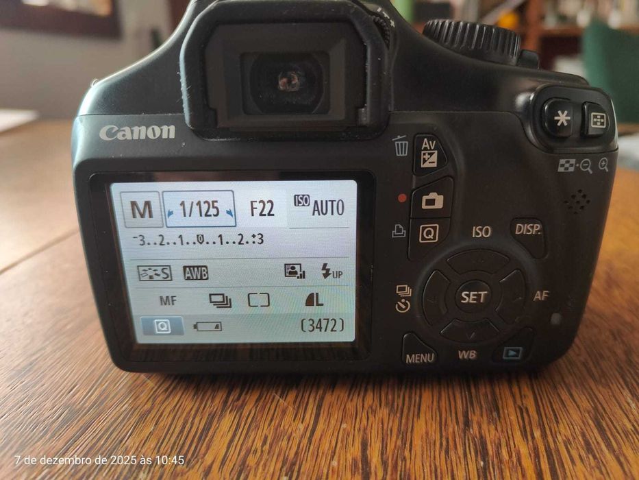 Canon EOS 1100D com lente bom estado