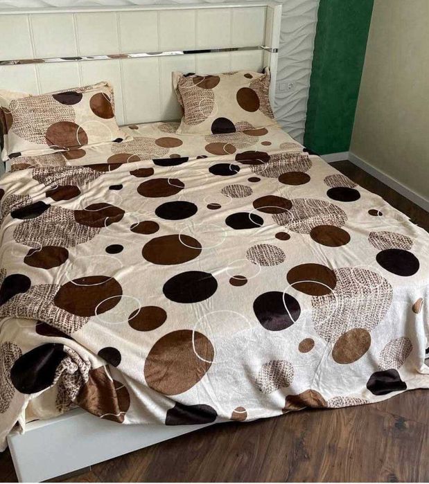 Велюрова постільна білизна євро розмір з 4 наволочками Тепла постіль