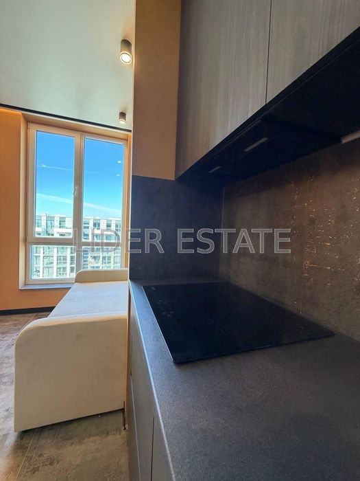 Продам 1,5 кімн. квартиру 43 м² у ЖК KRONA house, Ужгород, 9/9 пов. Забронюй зараз!
