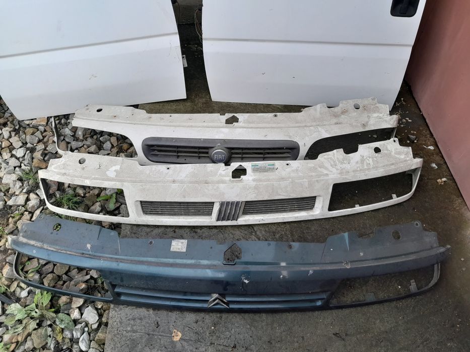 Решітка радіатора пежо партнер експерт сітроєн берлінго джампі