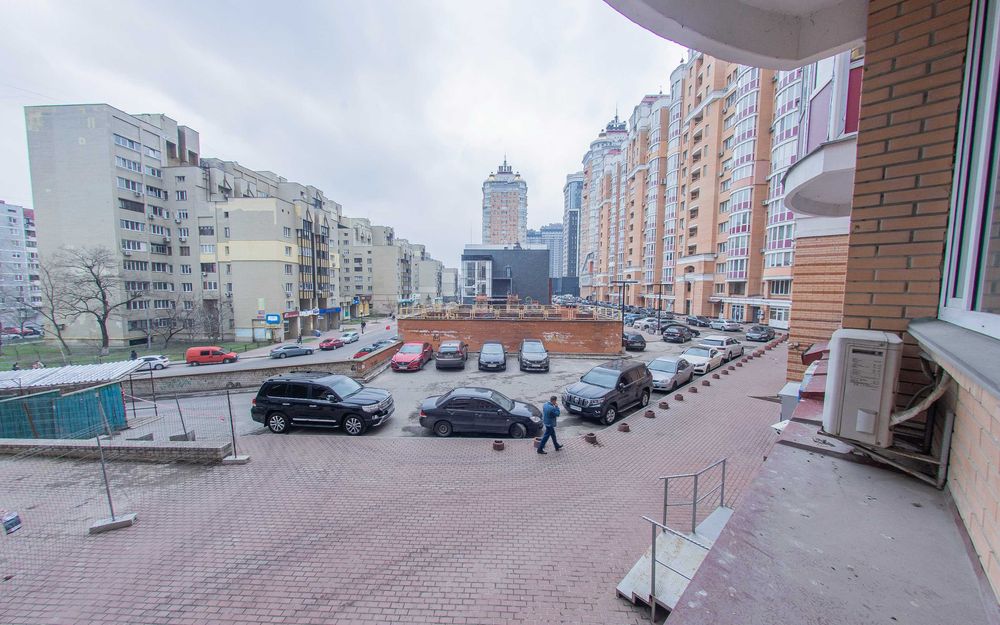 Офіс 145м2 м.Мінська від власника. Левка Лук'яненка 21.