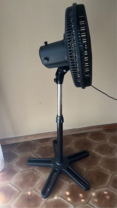 Ventoinha de pé Rowenta VU3110F3 (ainda com GARANTIA)