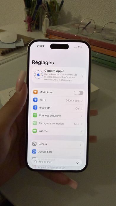 iPhone 16 128GB.