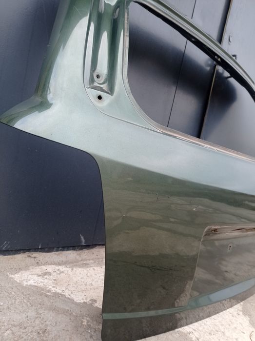 Ляда, кришка багажника Кіа Соренто 02-09 год.