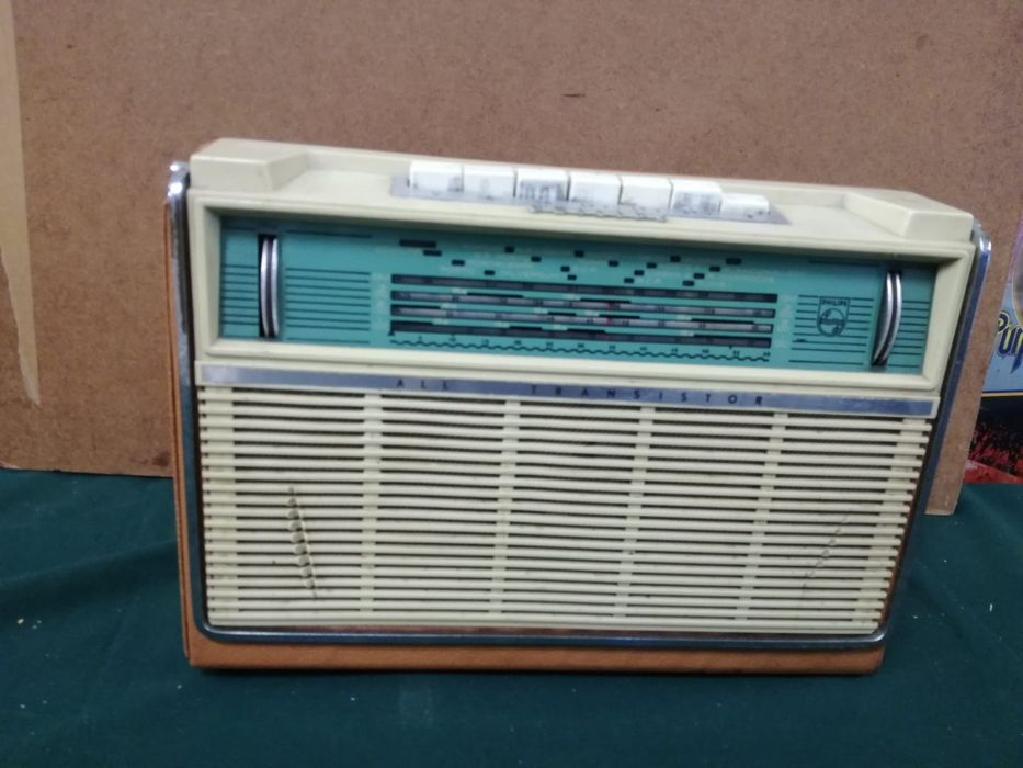Rádio Philips, não funciona para decoração, antigo, antiguidade, relí
