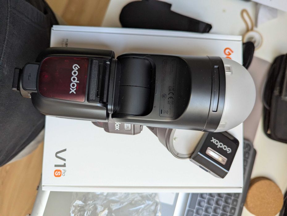 Lampa błyskowa Godox V1 Pro do Sony flash