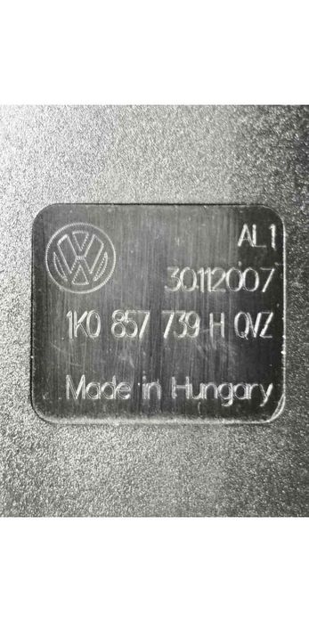 Encaixe de Cinto Central VW GOLF V