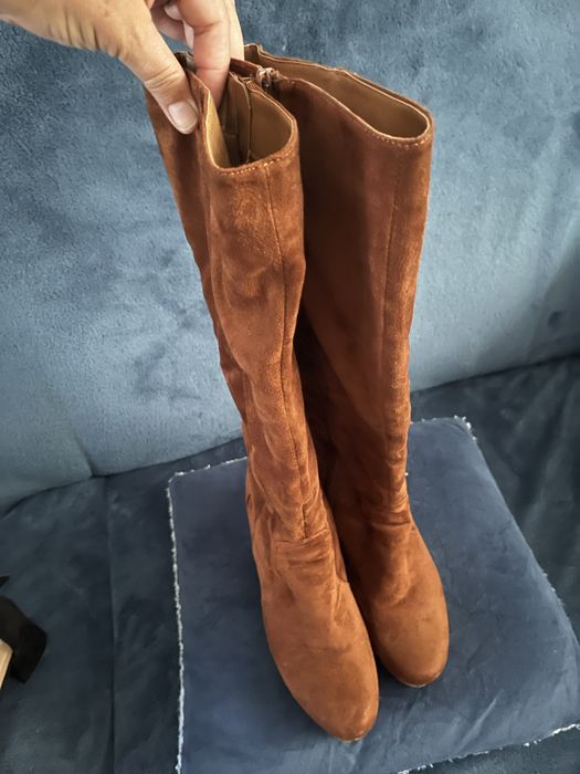 Vendo botas de senhora varios modelos com cano alto
